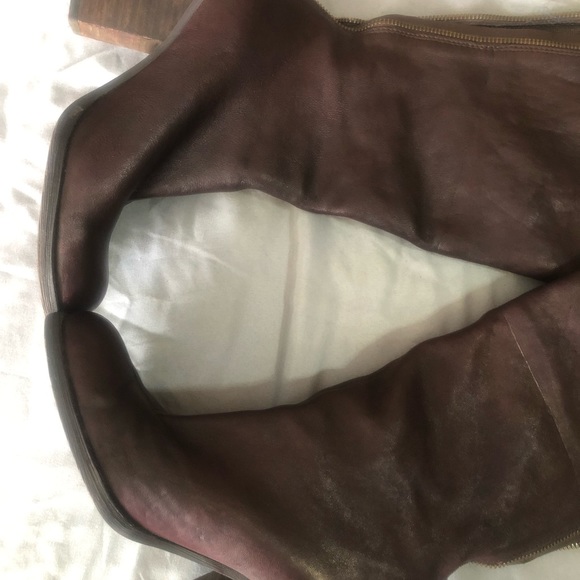 Leather boots - Picture 12 of 15